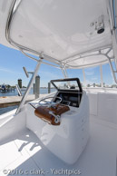Old Reliable-helm-4 / 2014 33 Winter Custom Yachts