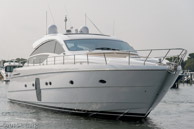 Sound View-bow_profile-3 / 2013 64 Pershing 