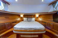 As You Wish-master_stateroom-1 / 2011 46 SX Grand Banks 