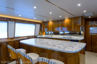 Conquest-galley-1 / 2014 70 Viking EB 