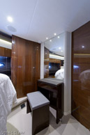 Meant To Be-forward_stateroom-3 / 2014 V72 Princess 