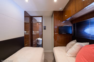 Meant To Be-guest_stateroom-3 / 2014 V72 Princess 