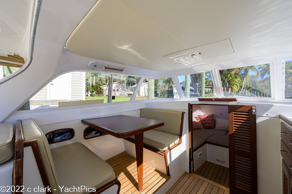 1969 31 Bertram "Floridian"