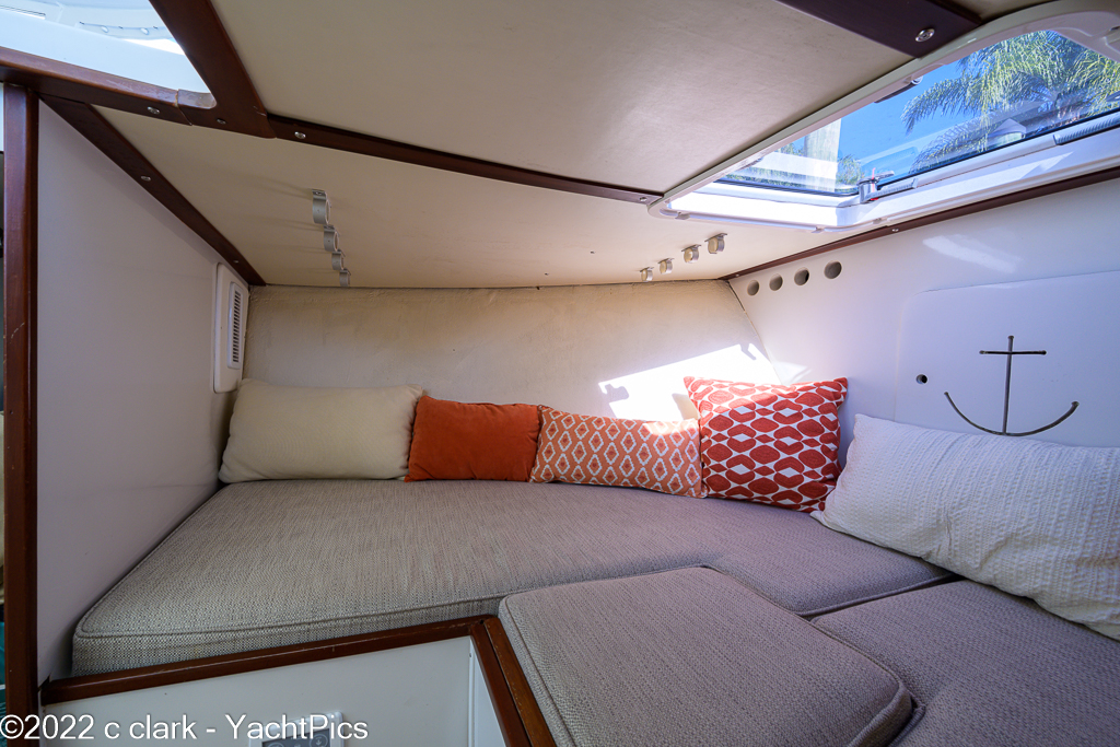 1969 31 Bertram "Floridian"