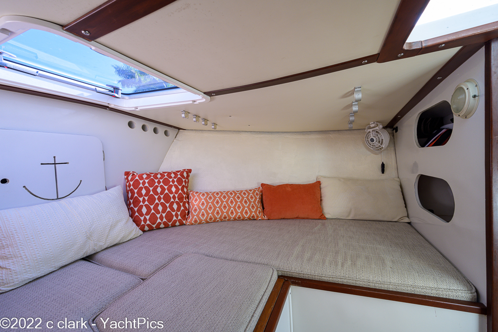 1969 31 Bertram "Floridian"