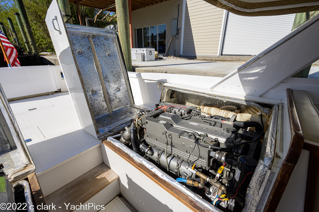 1969 31 Bertram "Floridian"