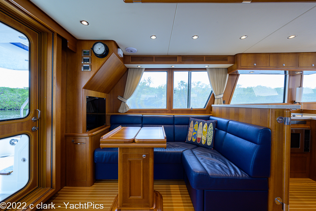 2015 43 Grand Banks "4 Sea Suns"