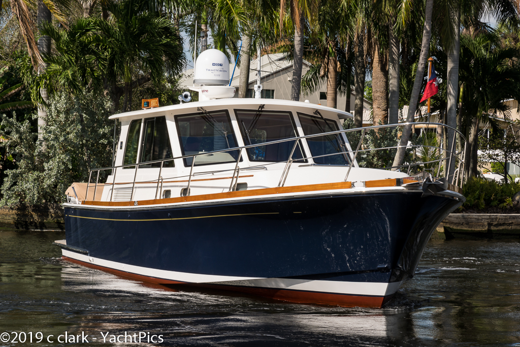 45 Grand Banks Eastbay "Music"