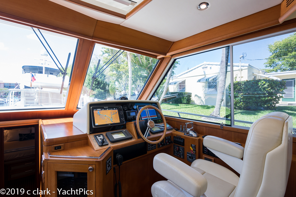 45 Grand Banks Eastbay "Music"