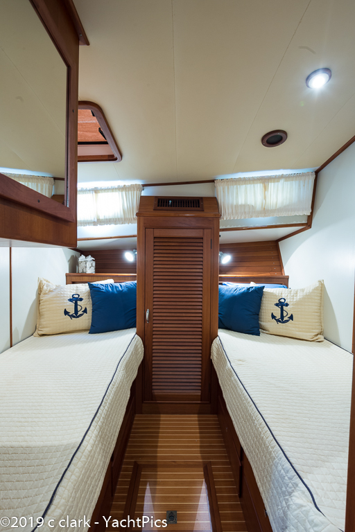 1999 49 Grand Bankd Eastbay "Hot Knots"