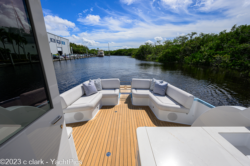2024 GT 50 Palm Beach Motor Yachts "Destiny"