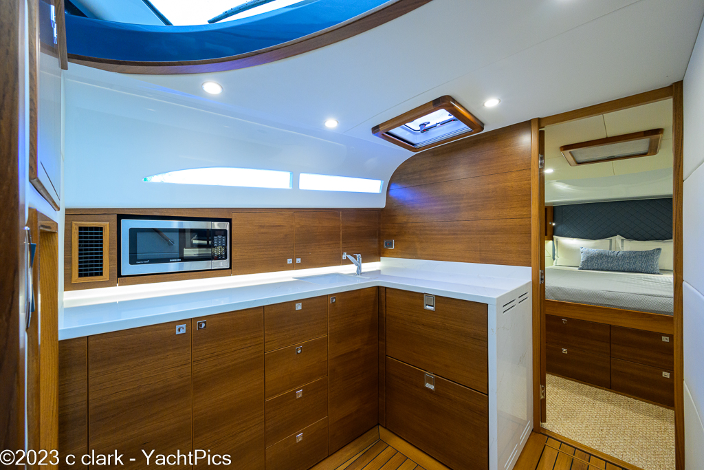 2024 GT 50 Palm Beach Motor Yachts "Destiny"