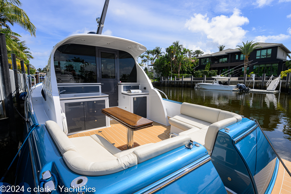 50 Palm Beach Motor Yachts GT50 "Keal Over"