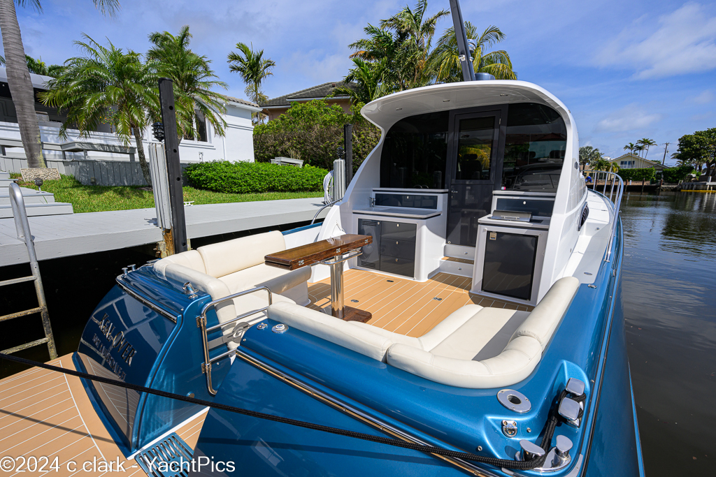 50 Palm Beach Motor Yachts GT50 "Keal Over"