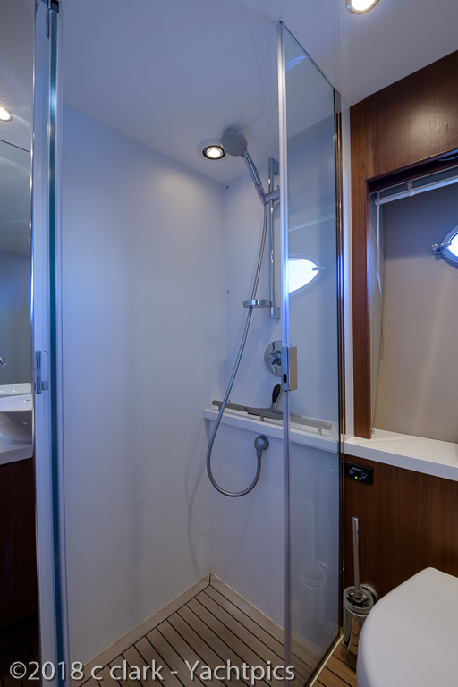 V52 Princess "Can Do V"