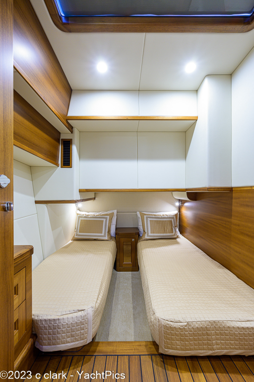 2023 54 Grand Banks 54-08