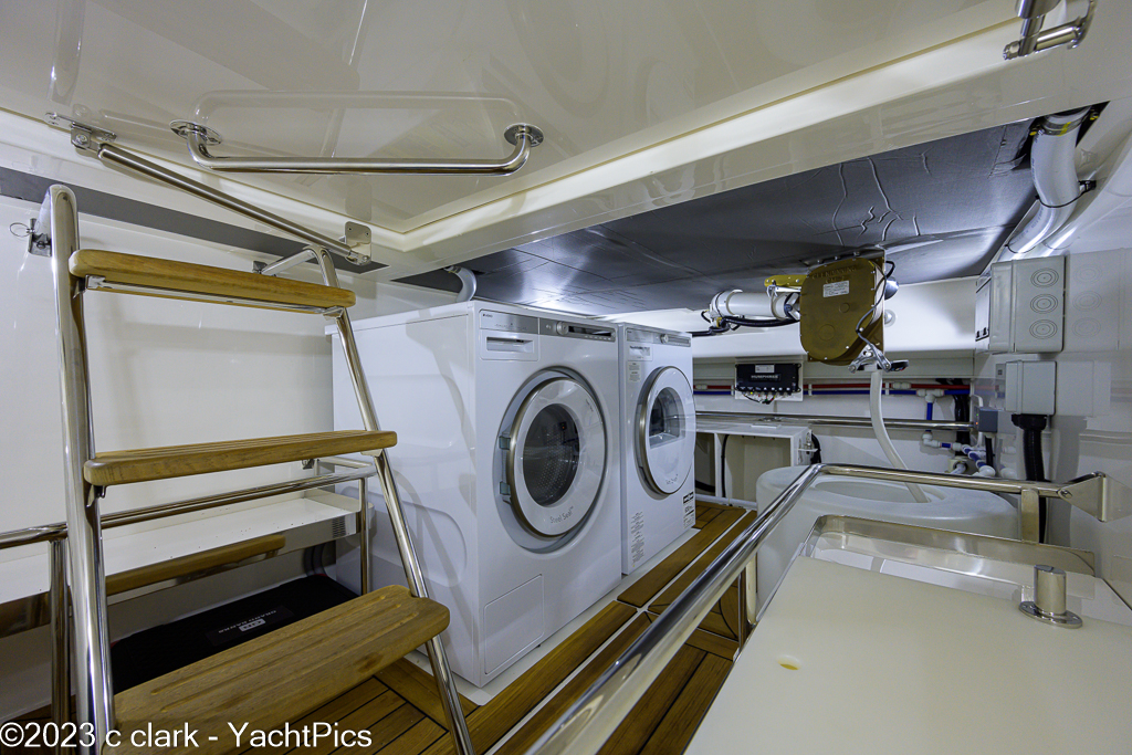 2023 54 Grand Banks 54-08