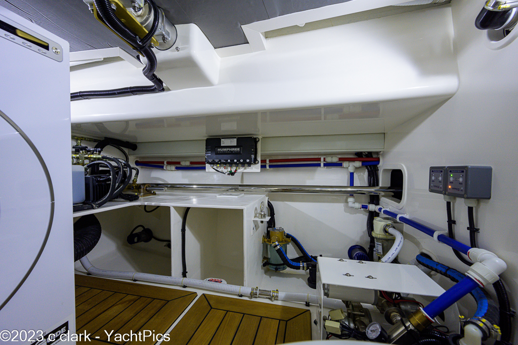 2023 54 Grand Banks 54-08