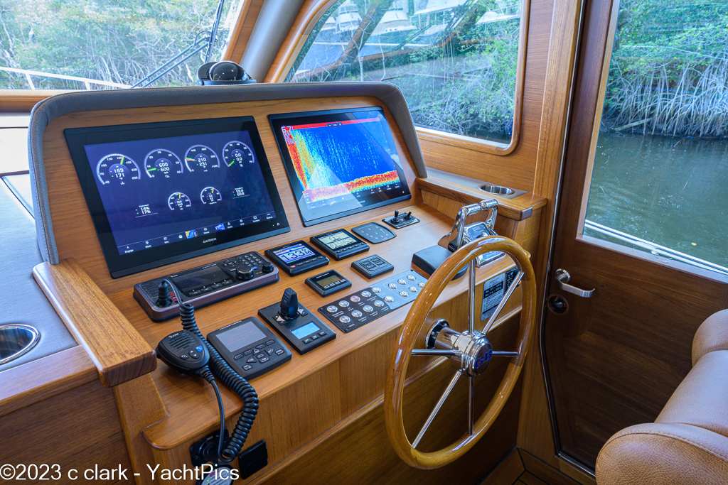 2023 54 Grand Banks 54-08