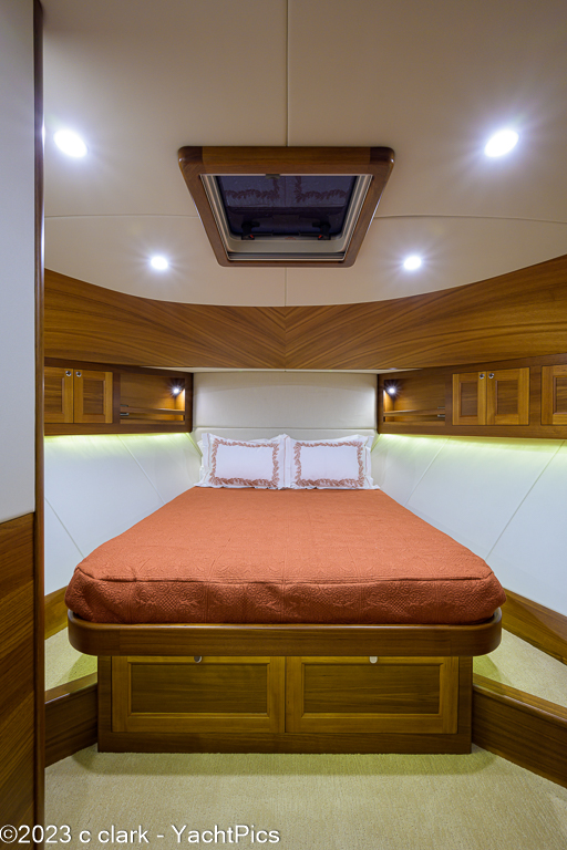 2023 54 Grand Banks 54-08