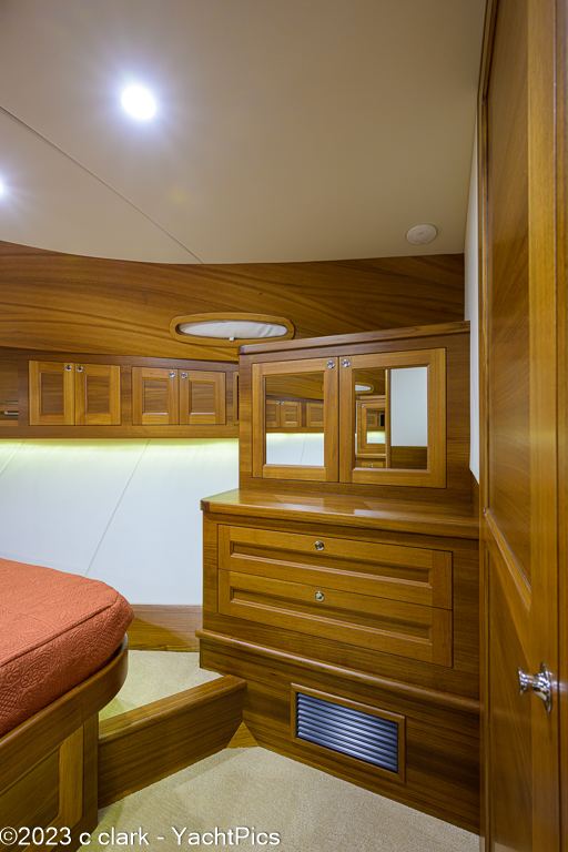 2023 54 Grand Banks 54-08