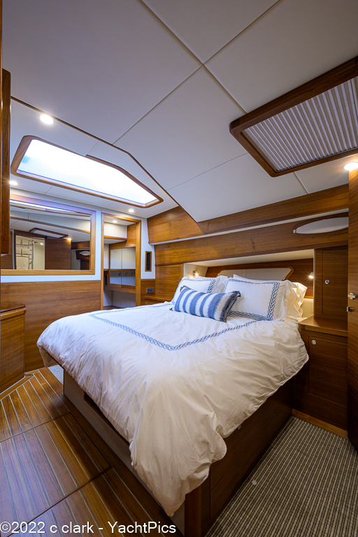 2020 60 Grand Banks "Emily Marie"