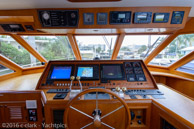 Conch Pearl-pilothouse-3 / 2001 62 Offshore 