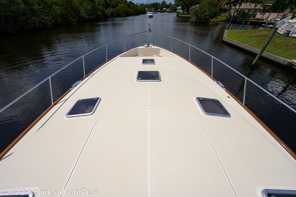 2019 65 Palm Beach Motor Yachts "Avalina"