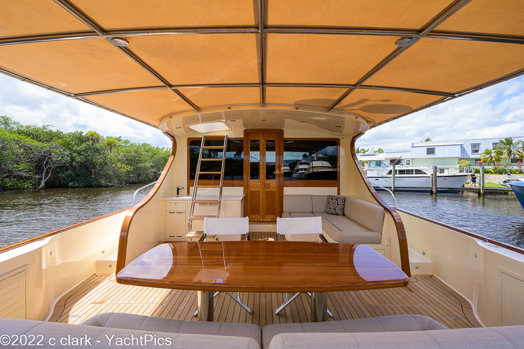 2019 65 Palm Beach Motor Yachts "Avalina"