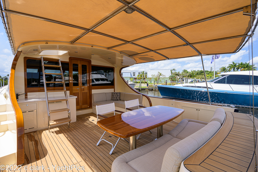 2019 65 Palm Beach Motor Yachts "Avalina"