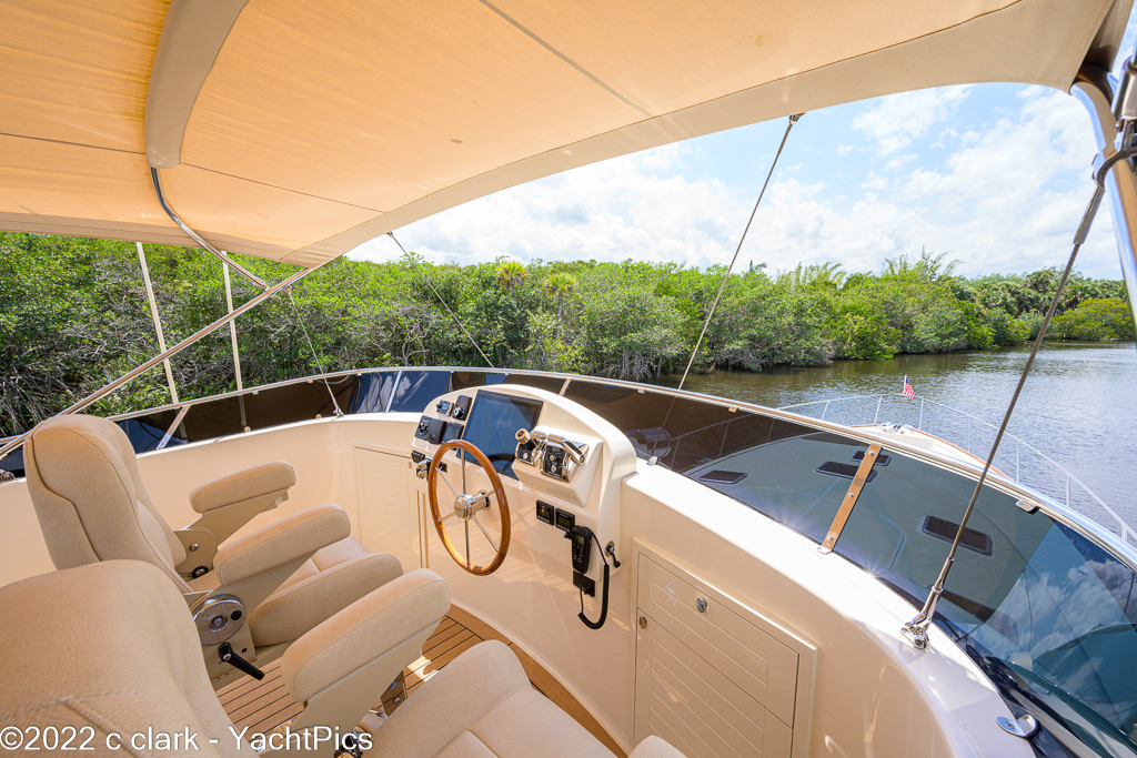 2019 65 Palm Beach Motor Yachts "Avalina"