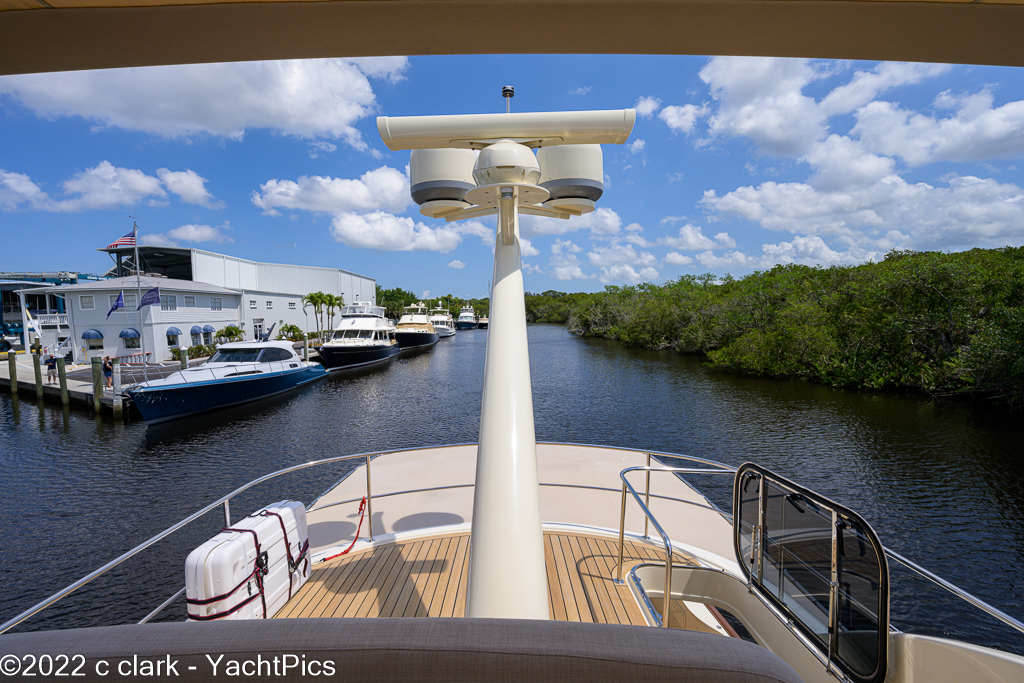 2019 65 Palm Beach Motor Yachts "Avalina"