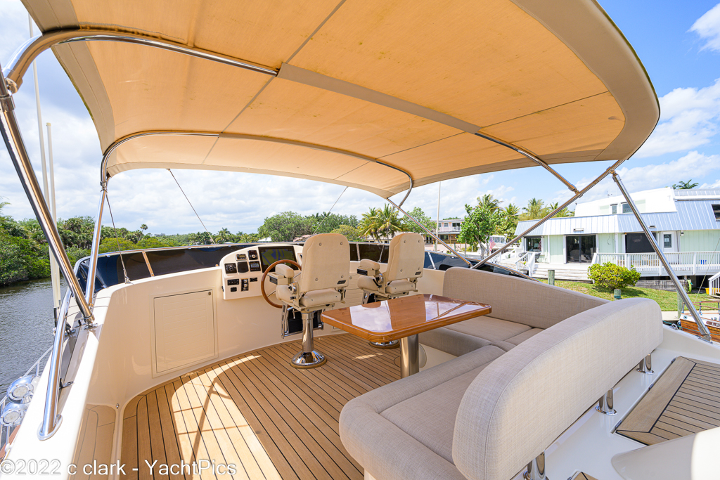 2019 65 Palm Beach Motor Yachts "Avalina"