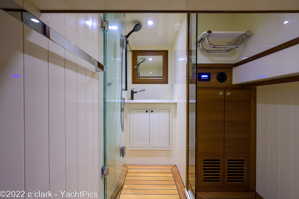 2019 65 Palm Beach Motor Yachts "Avalina"