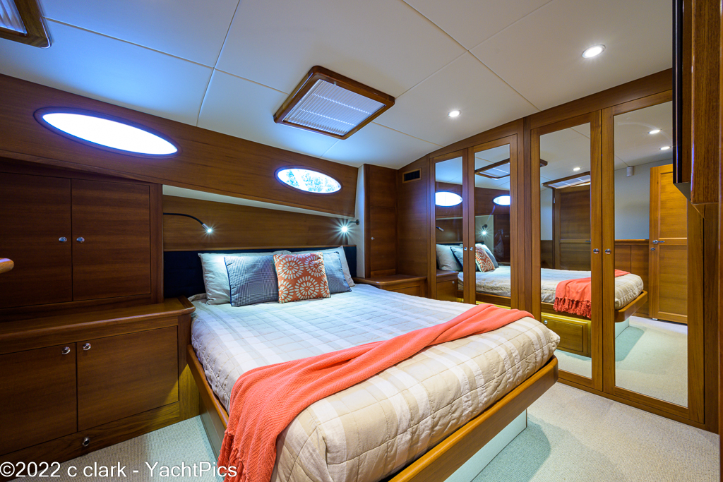 2019 65 Palm Beach Motor Yachts "Avalina"