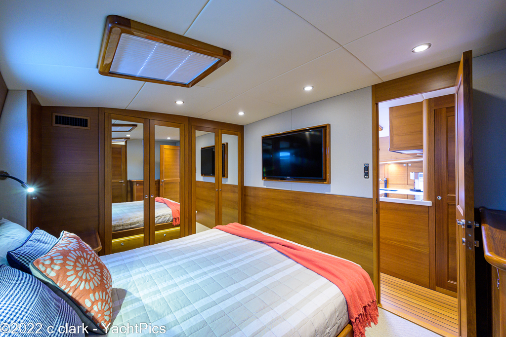 2019 65 Palm Beach Motor Yachts "Avalina"