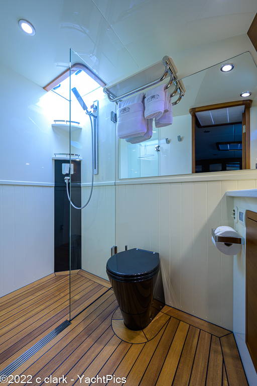 2019 65 Palm Beach Motor Yachts "Avalina"