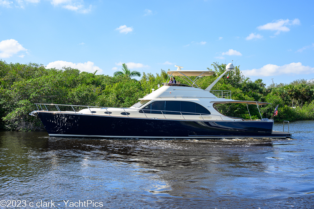 65 Palm Beach Motor Yachts "ric-o-chet"