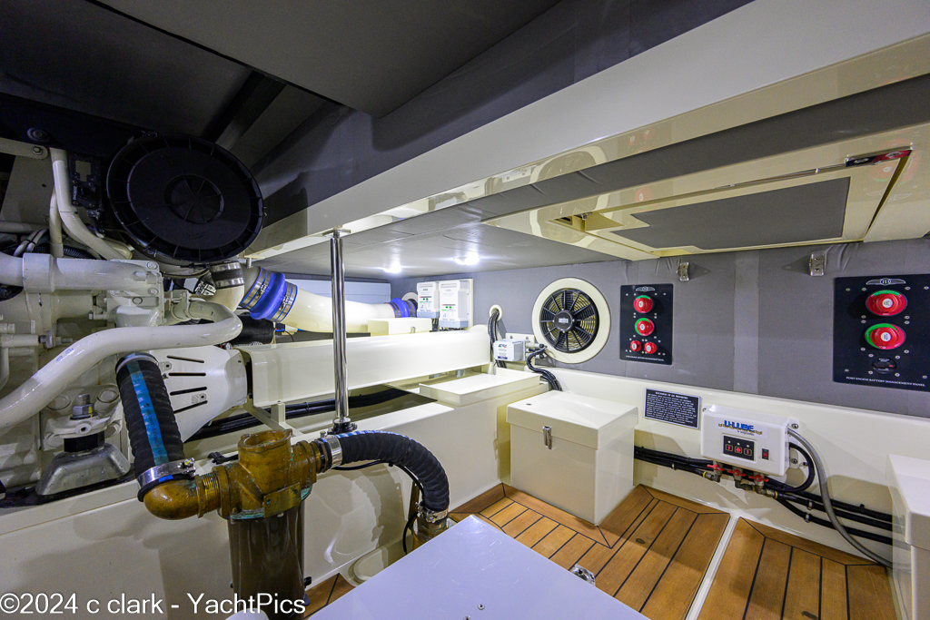 2022 70 Palm Beach Motor Yachts "Falcon"