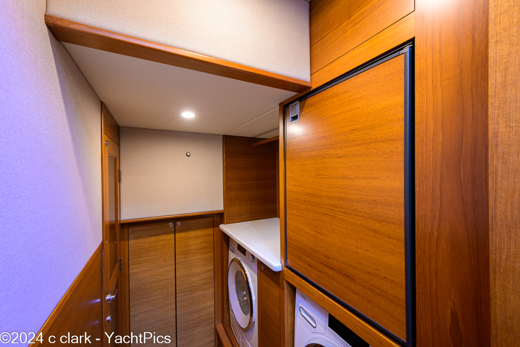 2022 70 Palm Beach Motor Yachts "Falcon"