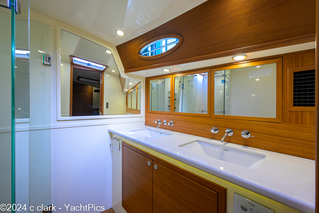 2022 70 Palm Beach Motor Yachts "Falcon"