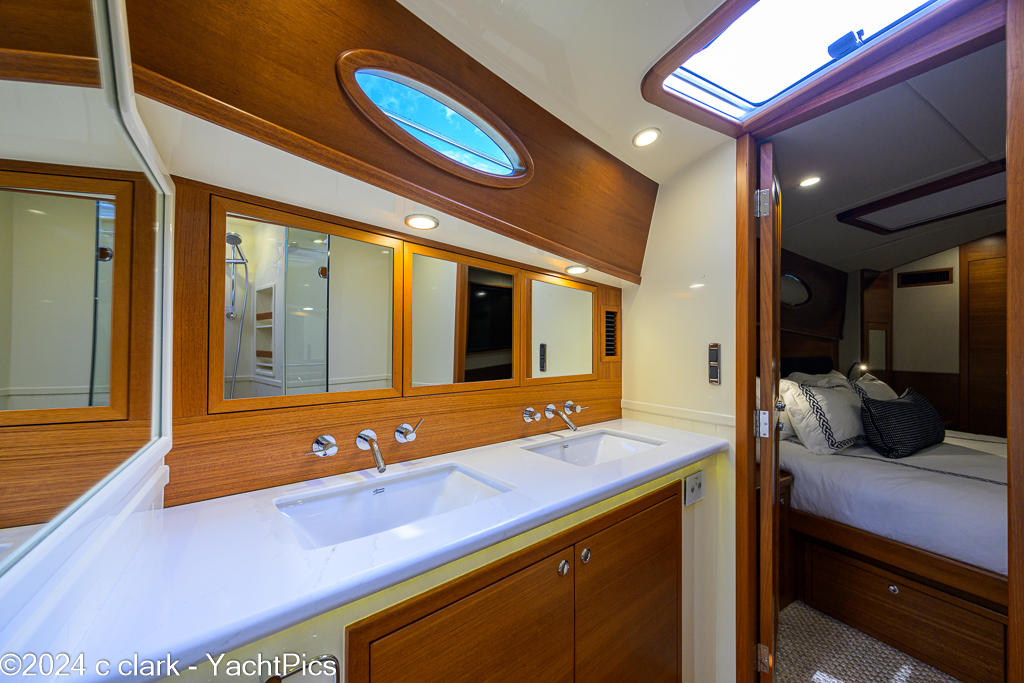 2022 70 Palm Beach Motor Yachts "Falcon"