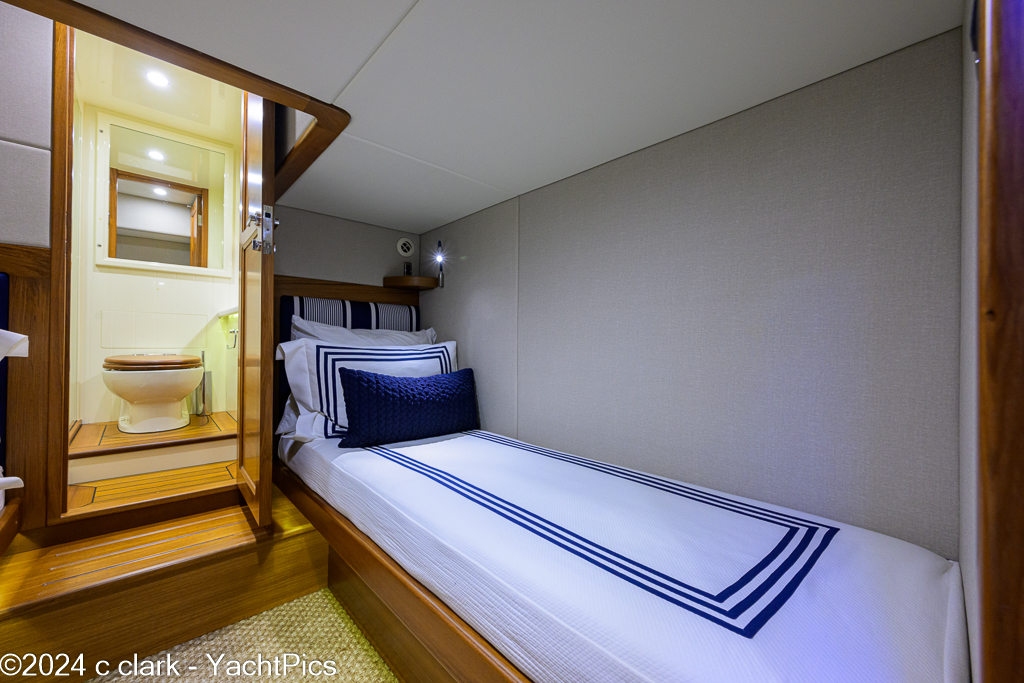 2022 70 Palm Beach Motor Yachts "Falcon"