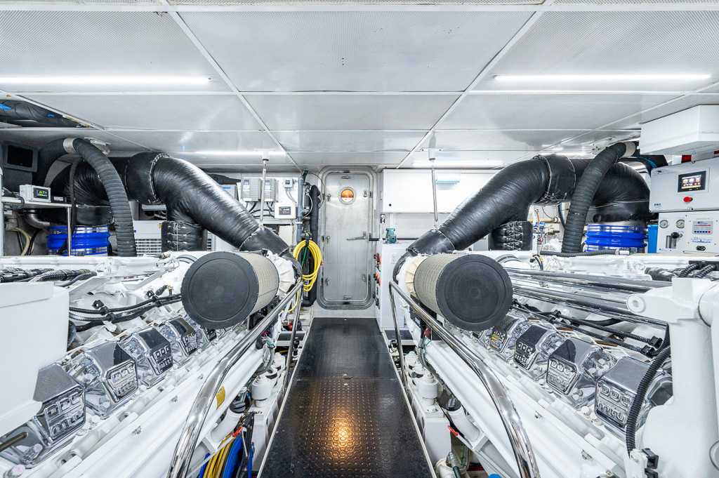 S ROBINSON-YACHTPICS 2021