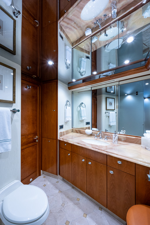 S ROBINSON-YACHTPICS 2021