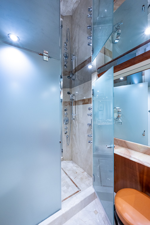 S ROBINSON-YACHTPICS 2021