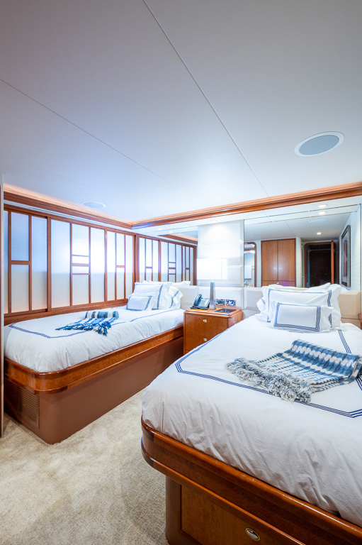 S ROBINSON-YACHTPICS 2021