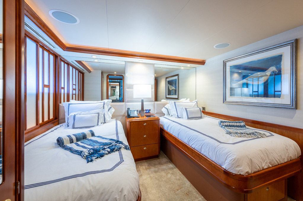 S ROBINSON-YACHTPICS 2021