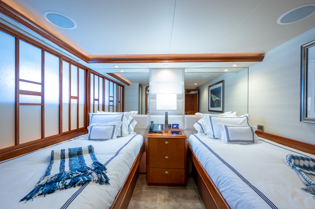 S ROBINSON-YACHTPICS 2021