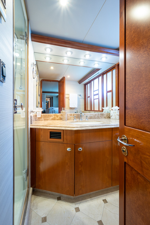 S ROBINSON-YACHTPICS 2021